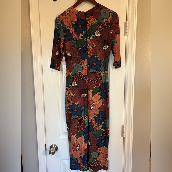 NEW Farm Rio Stitched Flowers Midi Dress size Small - Picture 8 of 12